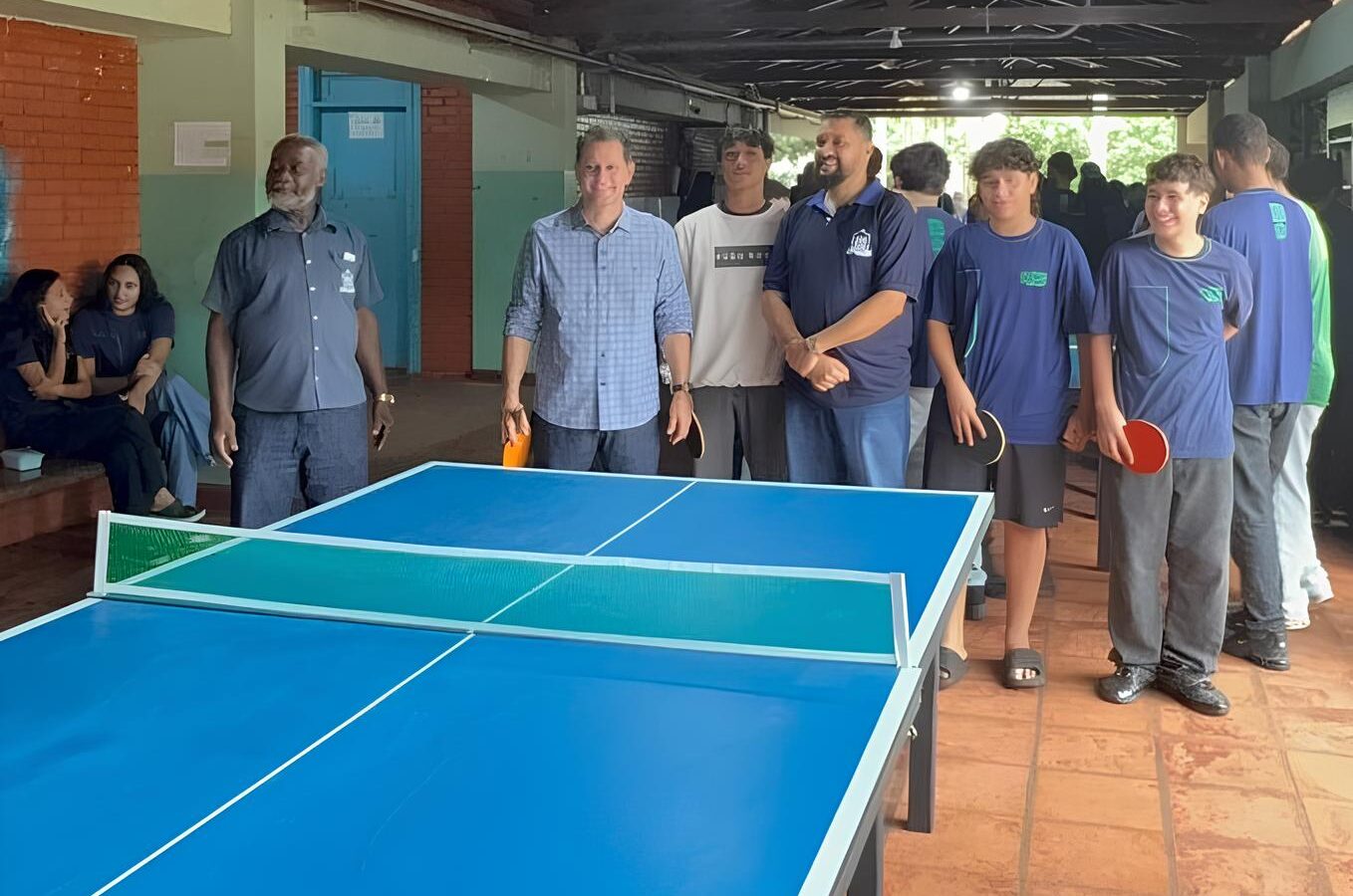 Escola Maria da Glória recebe equipamentos esportivos