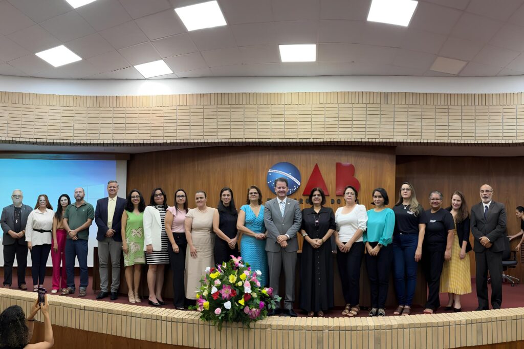 Frente Parlamentar debate condições de trabalho de assistentes sociais do SUAS
