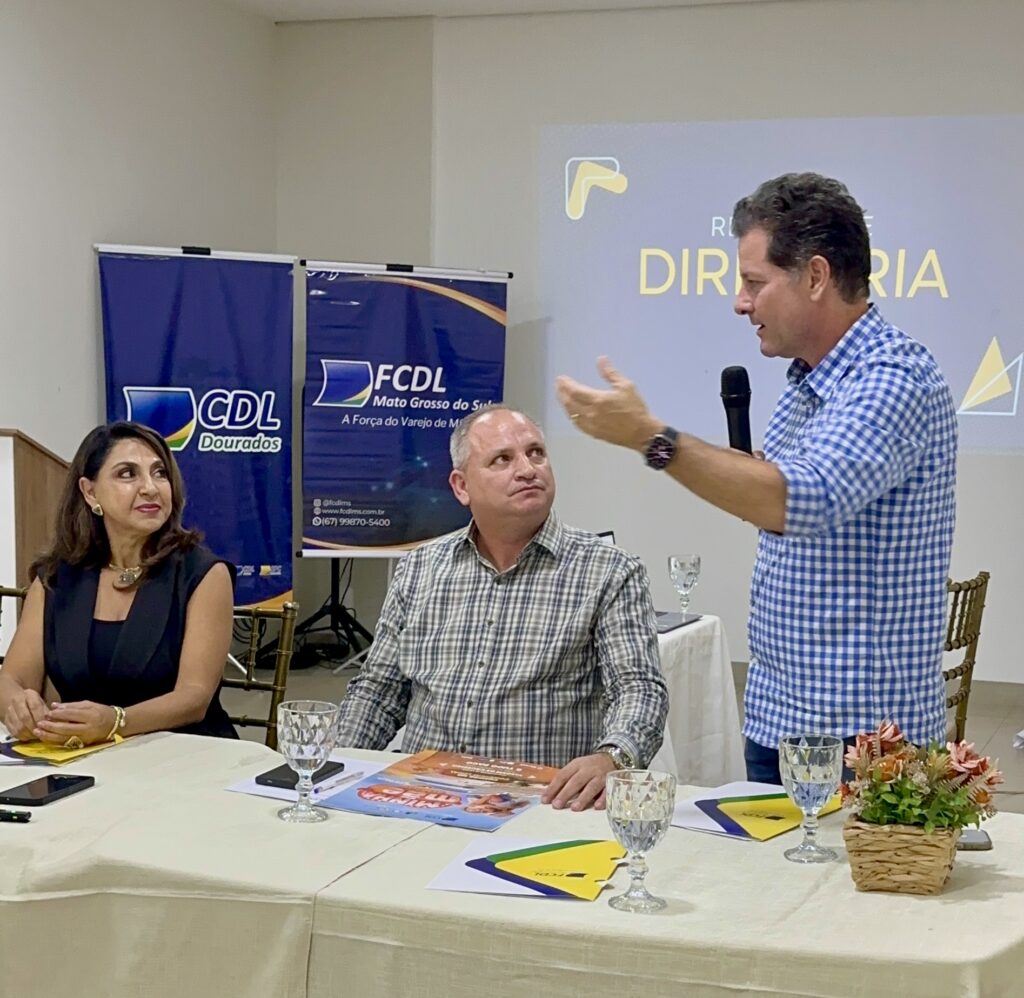 Empresários se reúnem na CDL de Dourados para discutir desafios do comércio