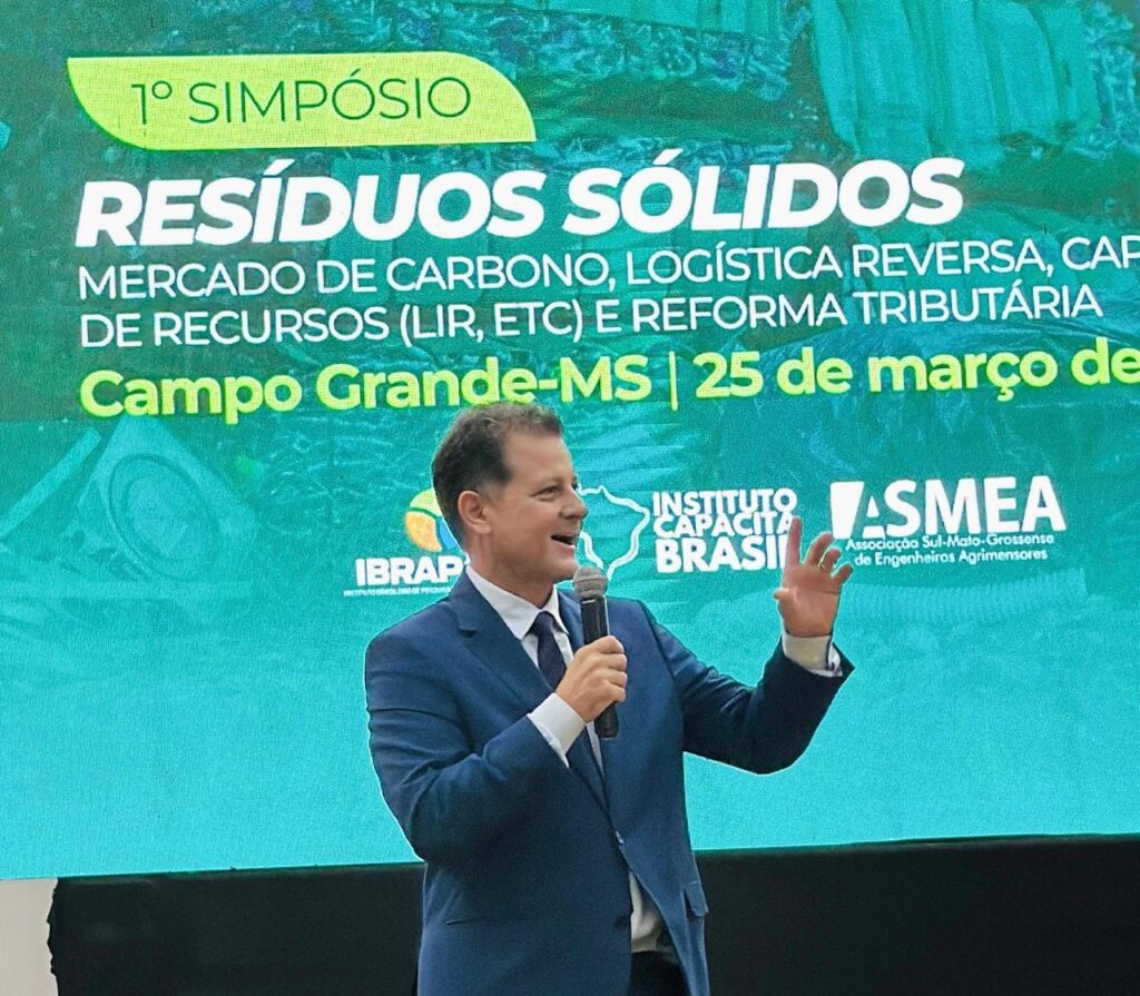 Renato Câmara defende políticas públicas e logística reversa em simpósio sobre resíduos em MS