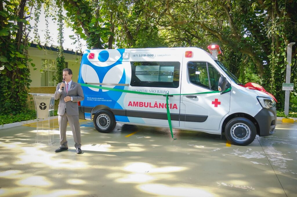 Nova ambulância reforça atendimento do Hospital São Julião em Campo Grande